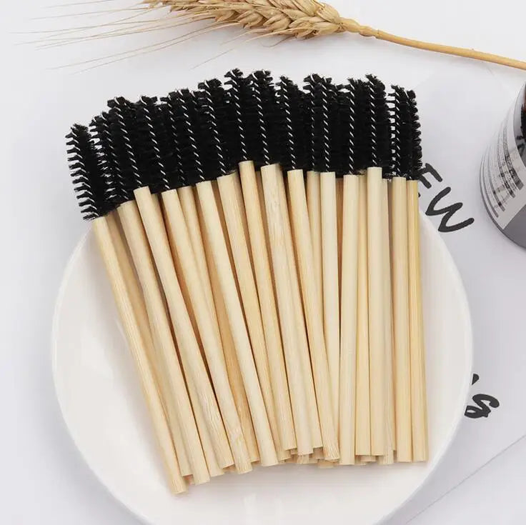 Disposable Mascara Wands & Eyelash Brushes — 50-Pack