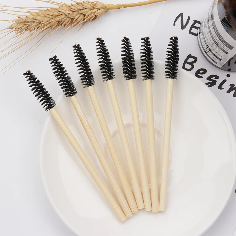 Disposable Mascara Wands & Eyelash Brushes — 50-Pack